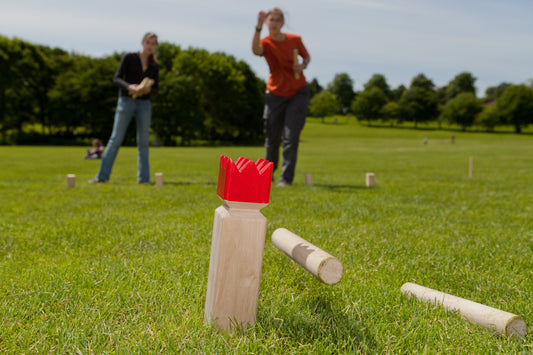 🏹 Wikinger-Schach statt Minigolf – Warum Kubb das bessere Freizeitspiel ist! ⚔️